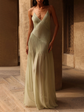 Renata™  | Vestido largo plisado con detalle de patchwork y abertura trasera