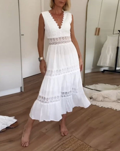 Aurelia™ | Vestido Elegante de Encaje con Escote en V